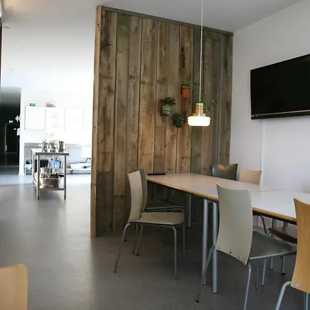 Modern Hostel. Private Vandrarhem *